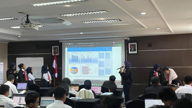 Ms. Excel Advanced - Image 3